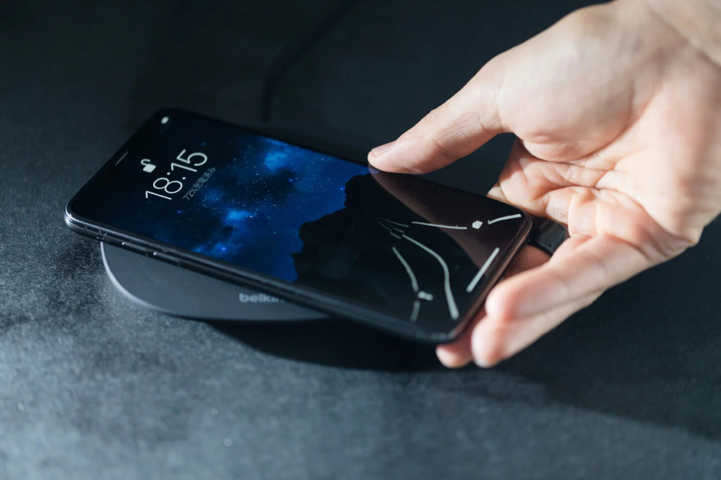 👻iPhoneが勝手に動く!ゴーストタッチの原因と対策 3 iphoneFTHG5965 TP V.jpg